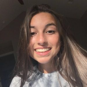 Meet your Posher, Olivia